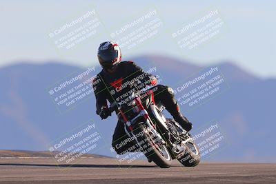 media/Nov-06-2023-Moto Forza (Mon) [[ce023d0744]]/4-Beginner Group/Session 5 (Turn 9)/